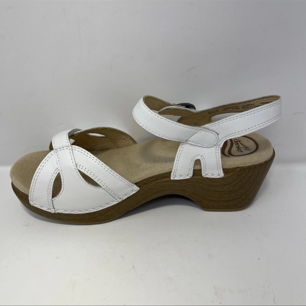Dansko Season White Full Grain Leather Buckle Wedge Sandals Size 36 (5.5-6) EUC - Picture 4 of 11